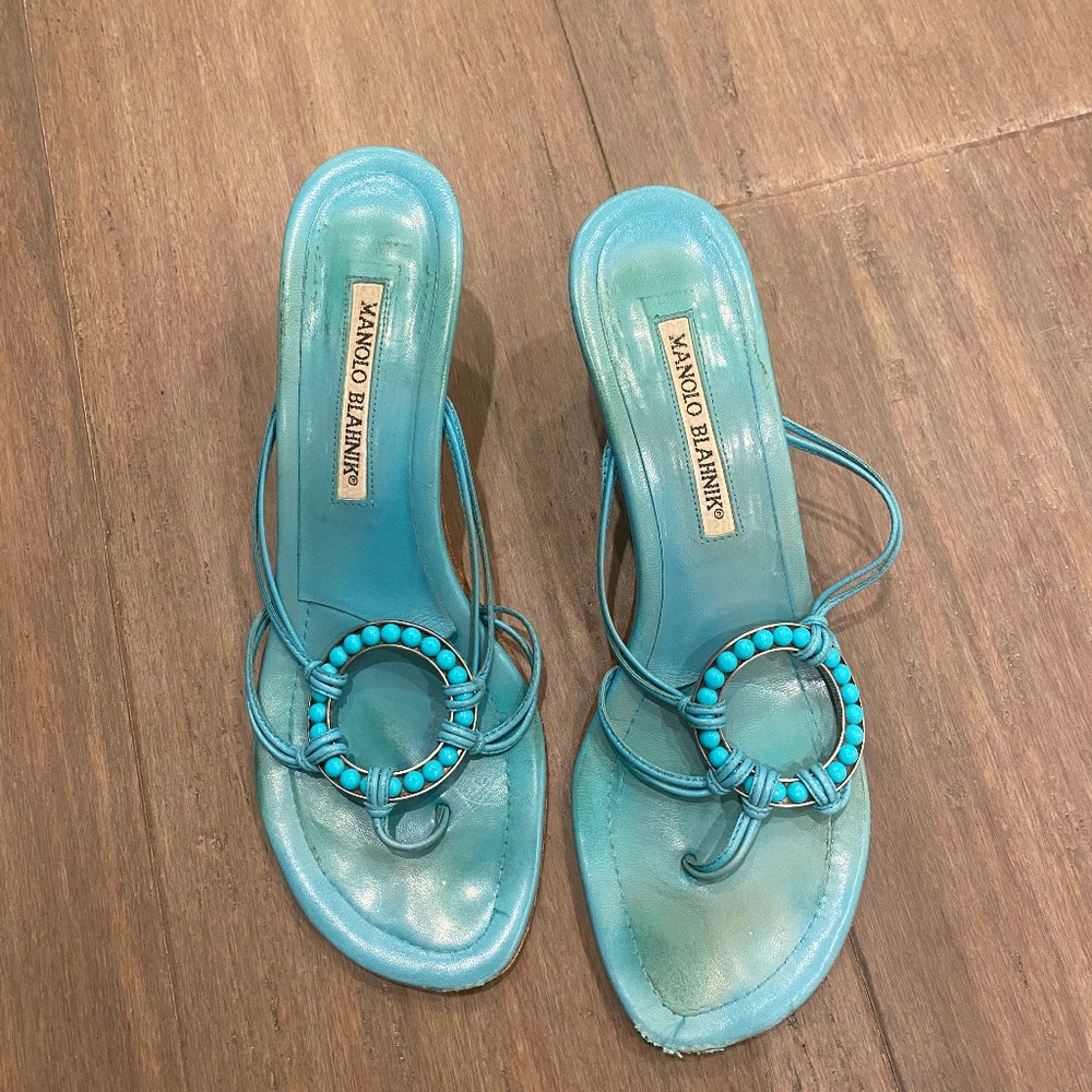 Manolo size 39 heals